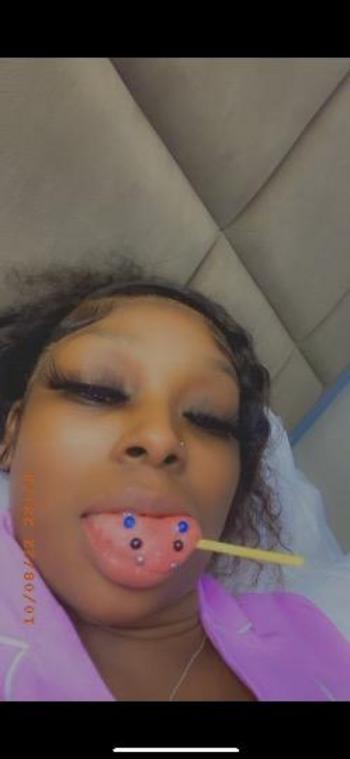 Pinkyy, 24  female escort, North Mississippi