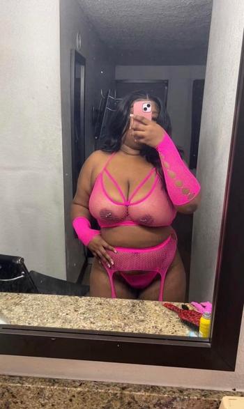 Unique, 24  female escort, North Mississippi