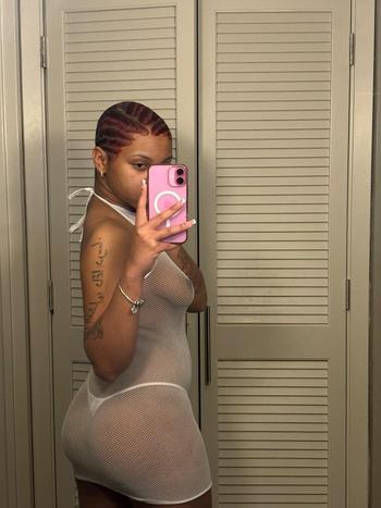 Foxy , 22  female escort, North Mississippi