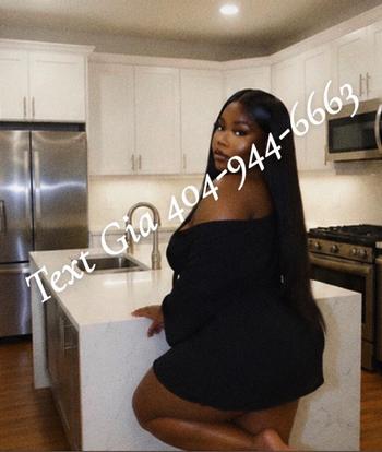 Gia , 30  female escort, North Mississippi