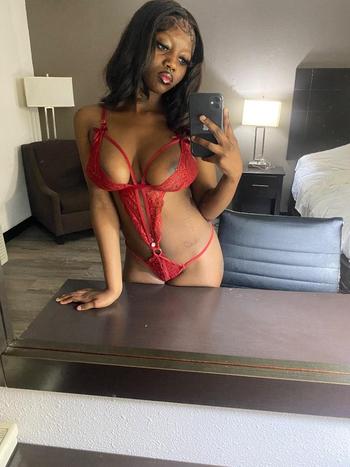 star, 20  female escort, North Mississippi